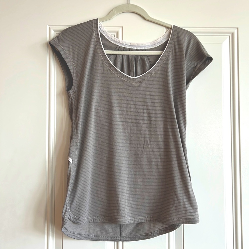 Lululemon short sleeve grey v neck with reflective trim